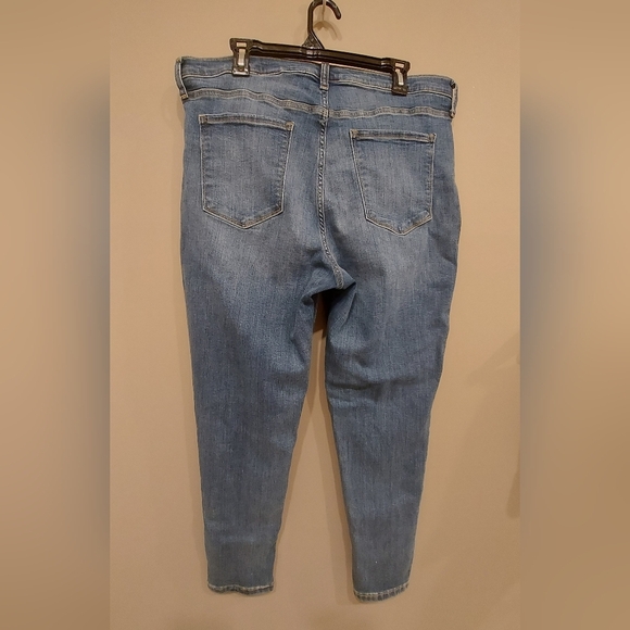 Banana Republic High Rise Skinny Jeans - Picture 2 of 4